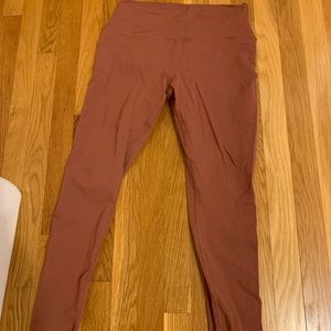 Alo Leggings